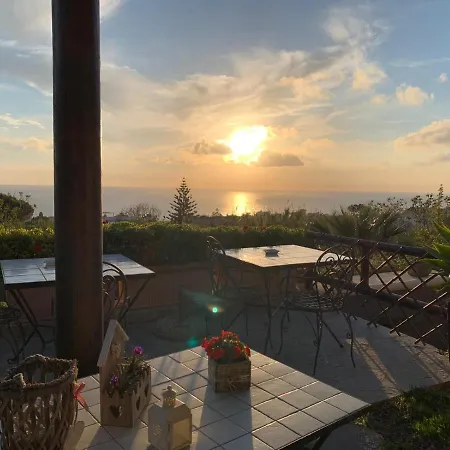La Terrazzina Sul Tramonto Bed & Breakfast 3*